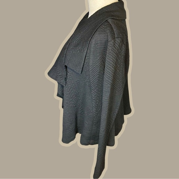 Alexis Black Quilted Jacquard Knit Waterfall Cascade Front Jacket Size Small - Picture 5 of 11
